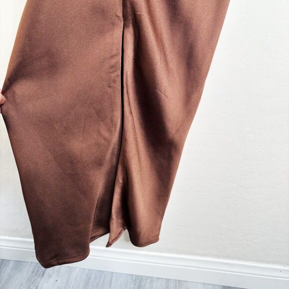 House of CB Myrna Satin Corset Midi Dress - Picture 6 of 9